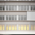 Centro de Salud y Oficinas Provinciales en Cuenca / ARQUITECNICA + BAT  - Arquitectura De Oficinas