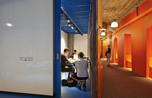 MUSE  / Woods Bagot - Chair