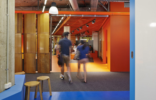 MUSE  / Woods Bagot - Door