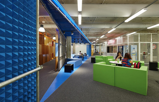 MUSE  / Woods Bagot - Chair