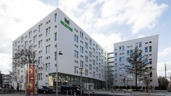 Milestone Student Housing / Josef Weichenberger Architects + Ernst Hoffmann Ziviltechniker