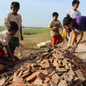 Reinventando las prácticas locales de construcción: Centro Comunitario Thon Mun en Camboya - Image 1 of 4