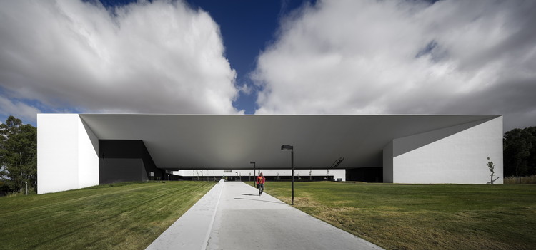 STM Escola de Tecnologia e Gestão / M.AR Montenegro Arquitetos - Imagem 8 de 75