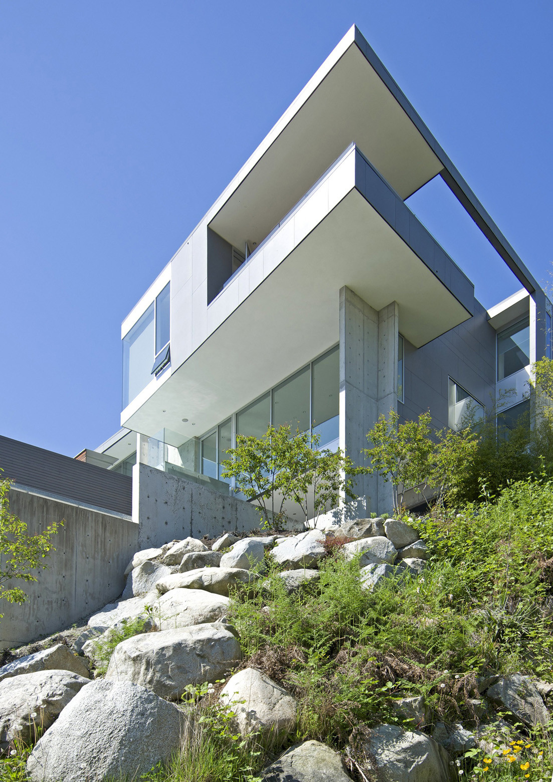 Esquimalt House / Mcleod Bovell Modern Houses ArchDaily