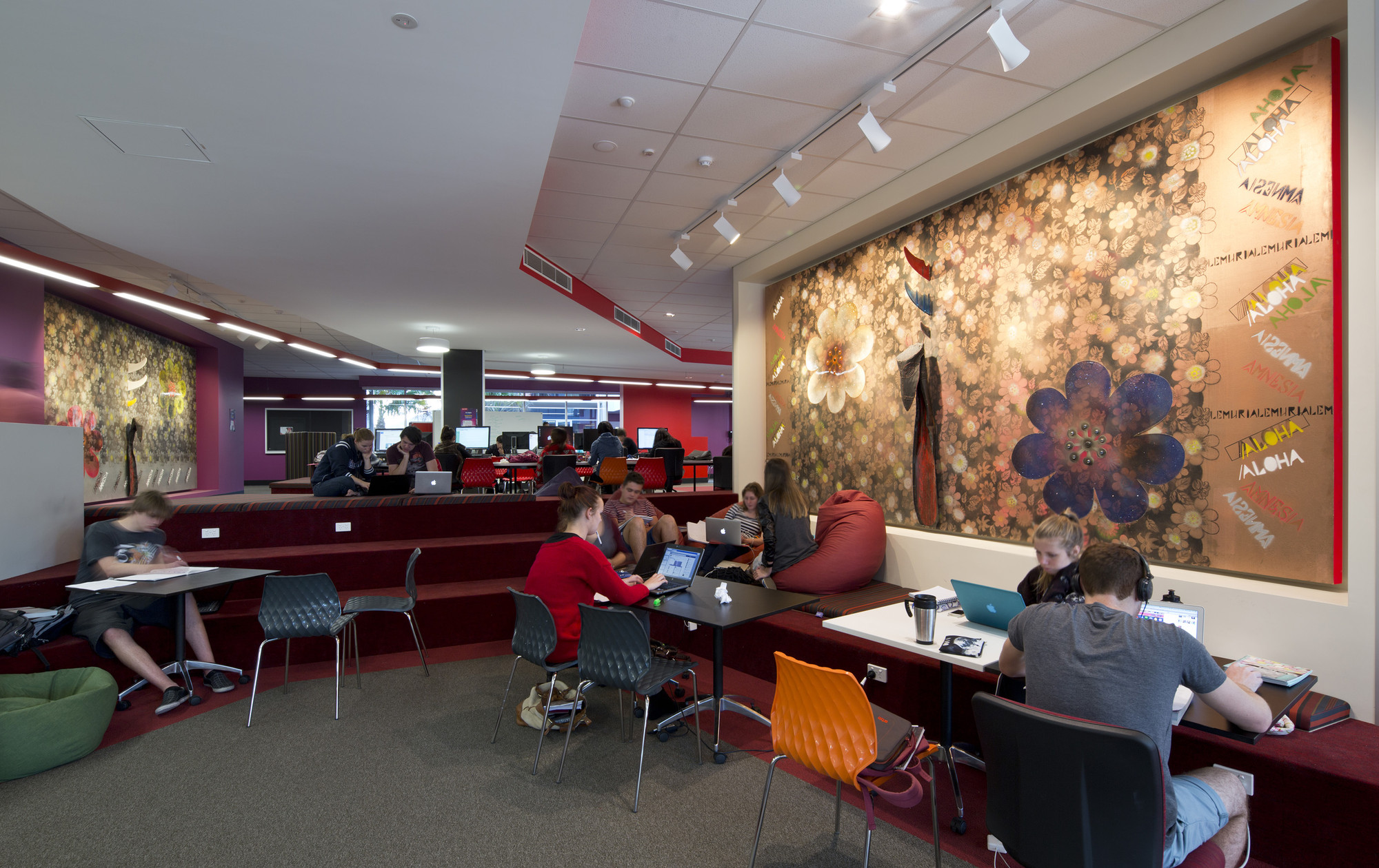 Gallery of Griffith University G11 Library / ThomsonAdsett 10
