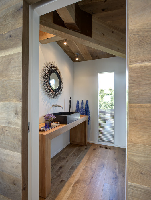 Far Pond / Bates Masi Architects - Table, Beam, Windows