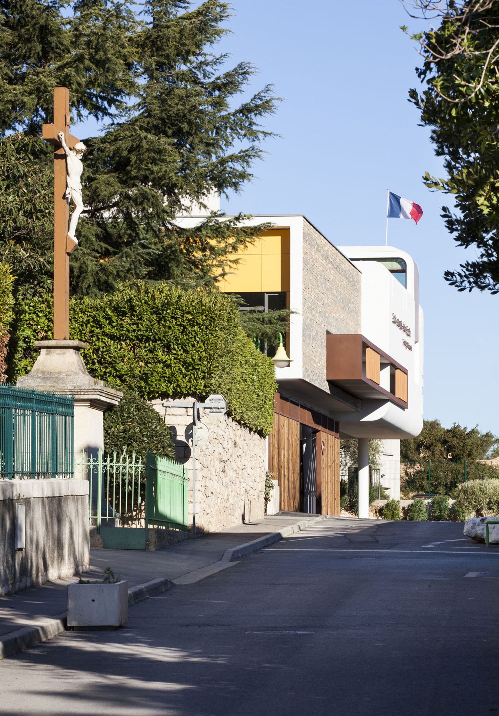 Gallery of Nursery School / MDR 8