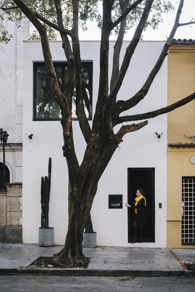 Produtora Kana / AR Arquitetos - Porta, Fachada