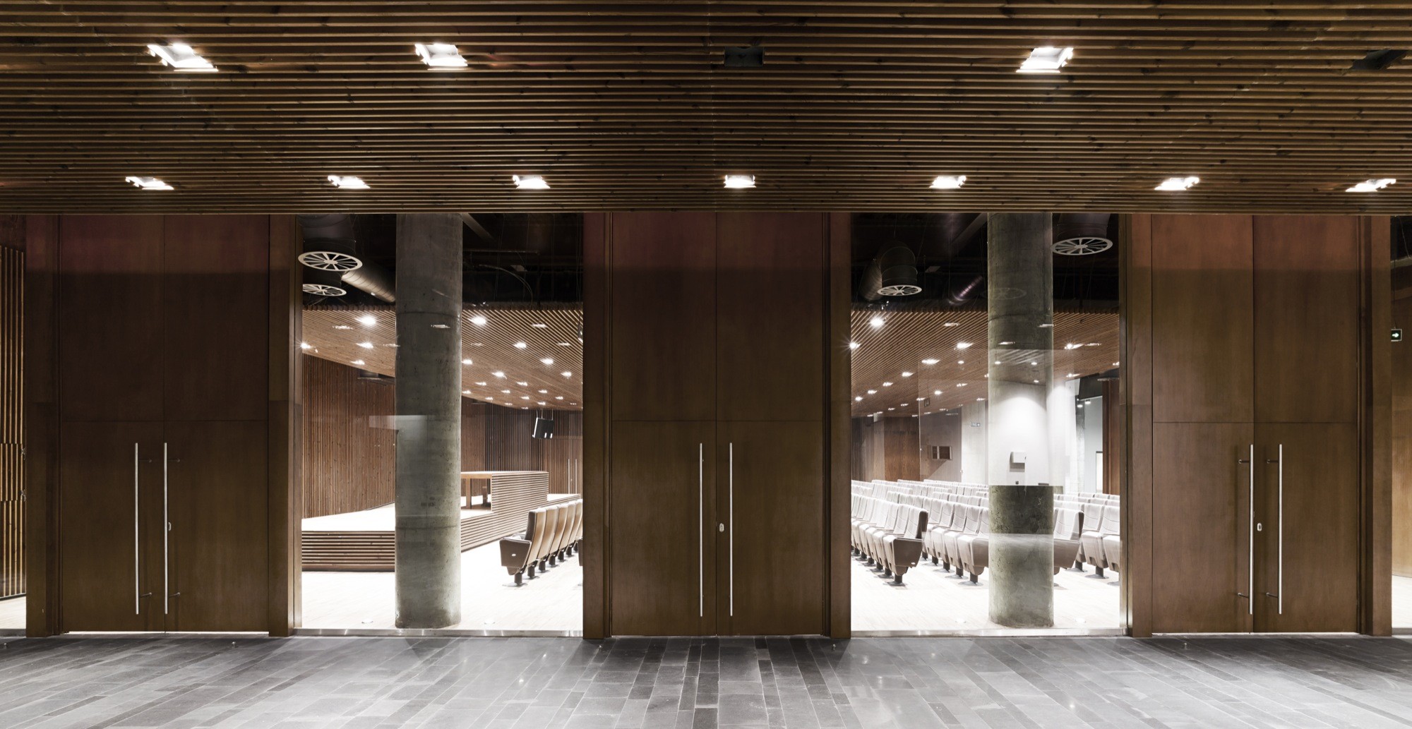Galería de Centro Cultural y Salón para Matrimonios Eyüp / EAA - Emre ...