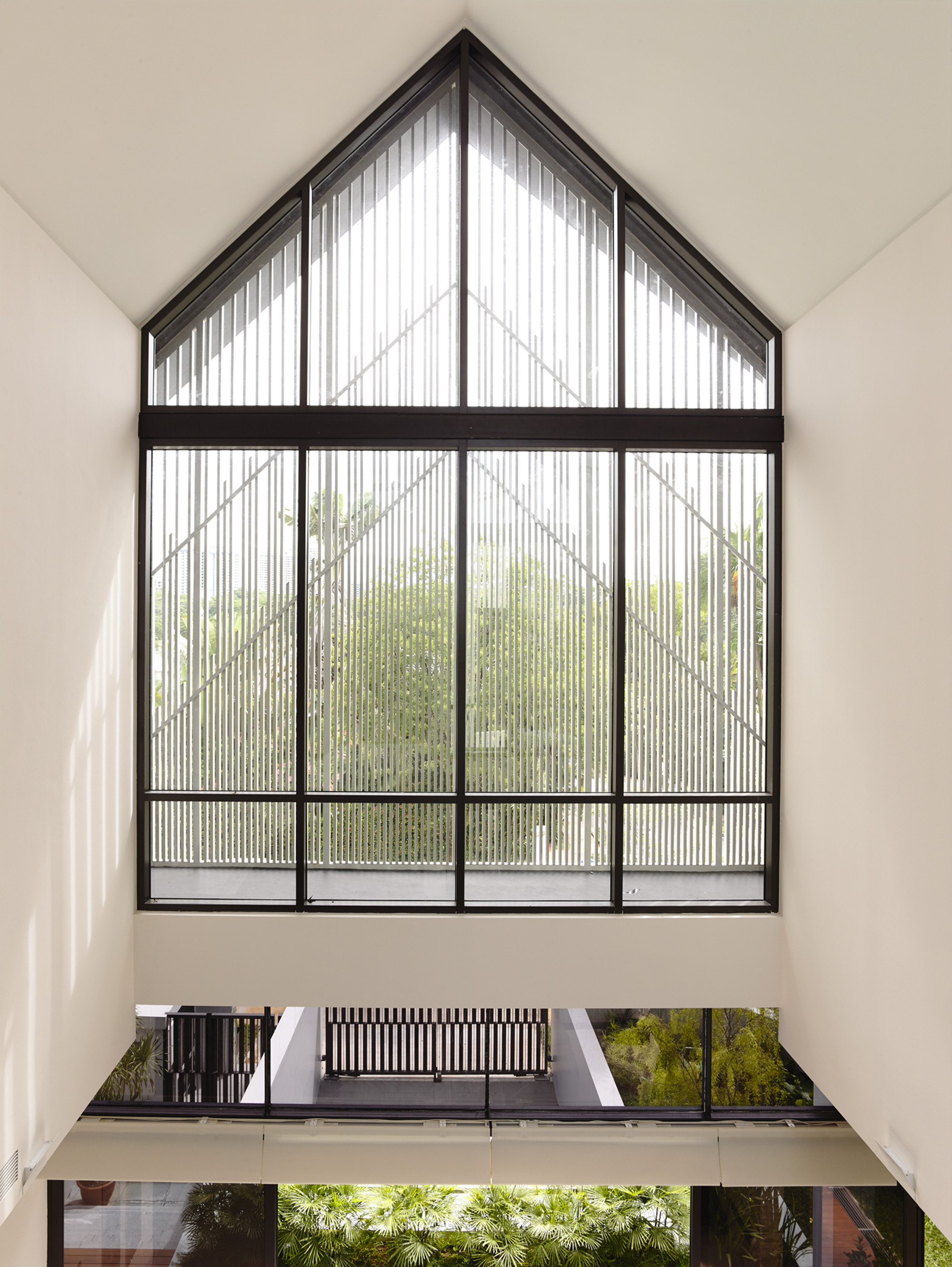 Gallery of 2 Holland Grove / A D LAB 3