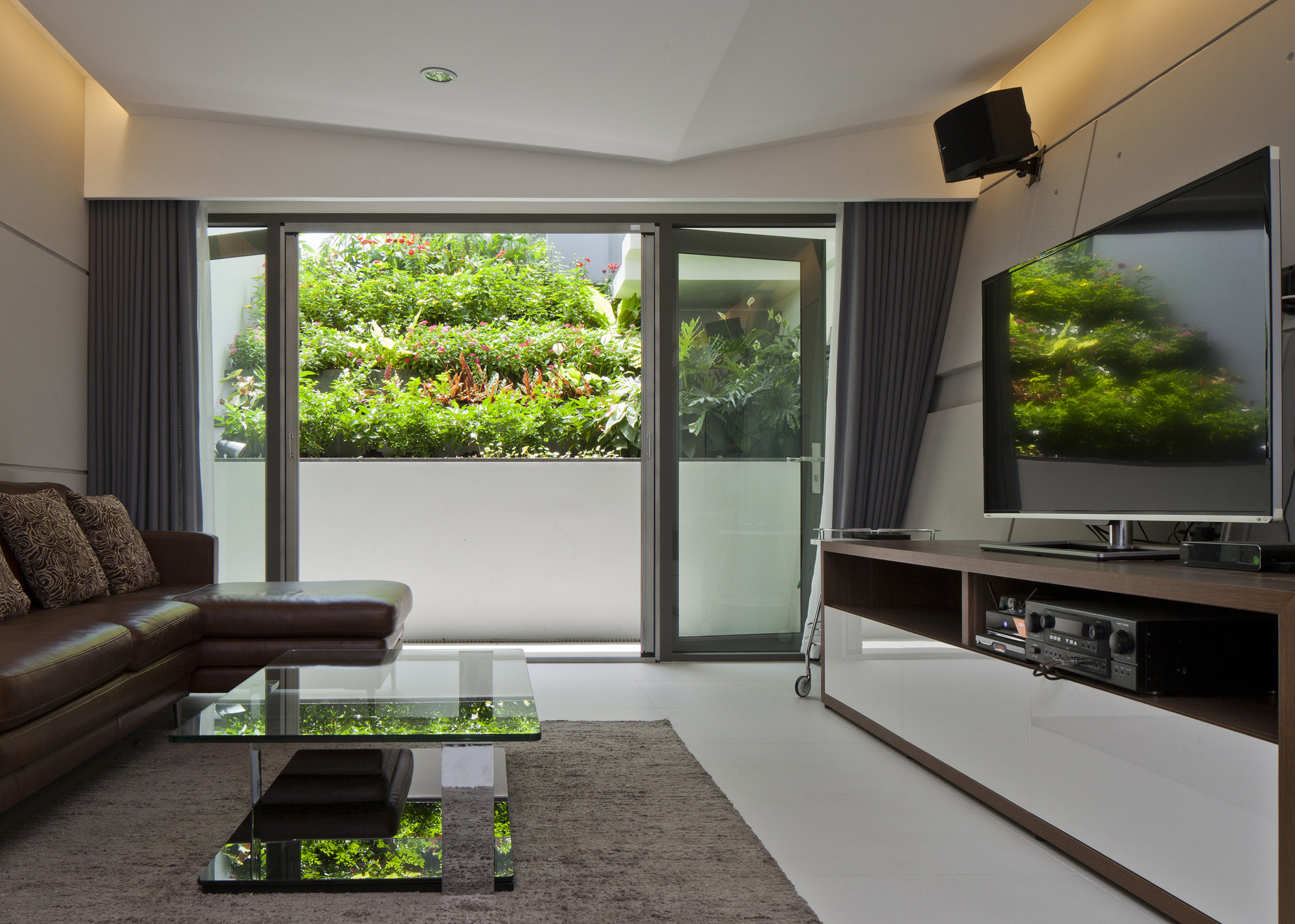 Galería de Casa de Muros Plegados / NHA DAN ARCHITECT - 3