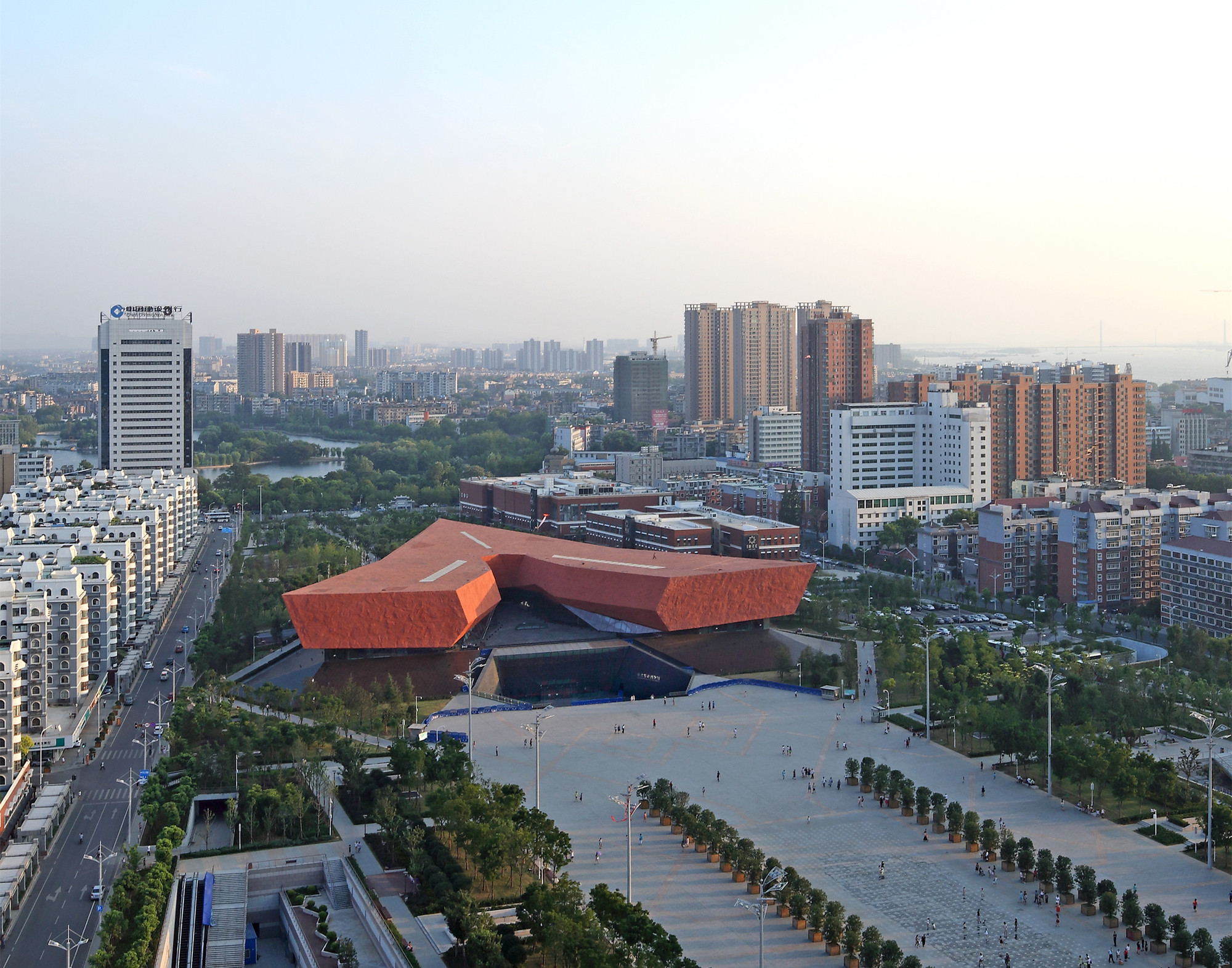 © Zhang Guangyuan