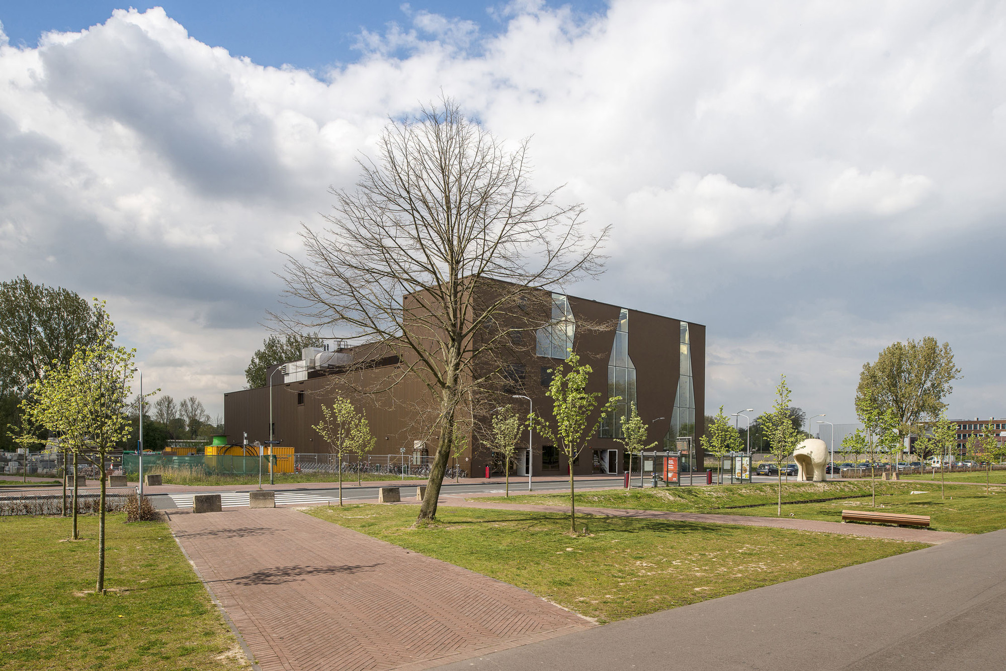 Gallery of Spordtgebouw / NL Architects - 19