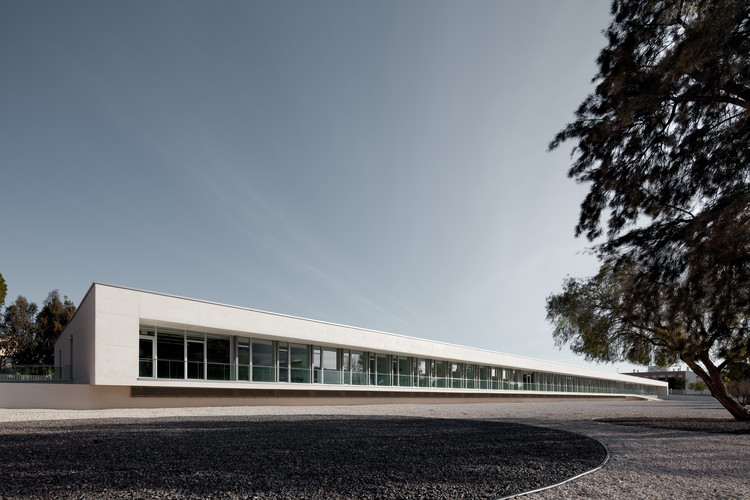 Center for Psychosocial Rehabilitation / Otxotorena Arquitectos - Facade