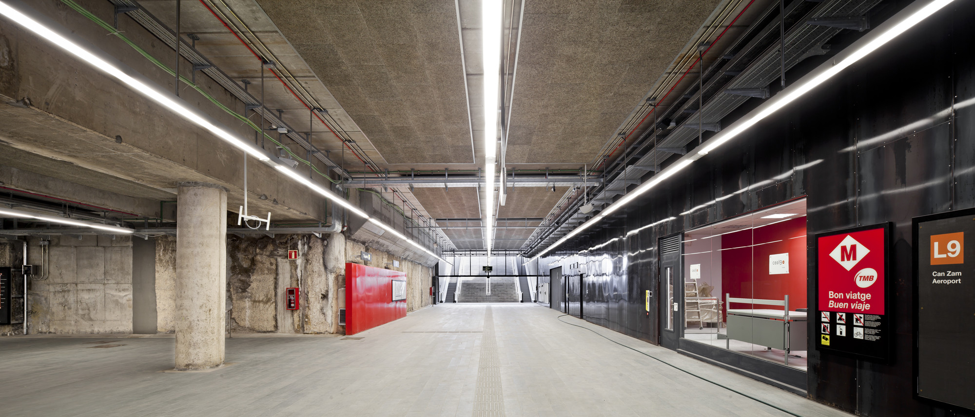 Galeria de 3 estações de metrô da Linha 9 de Barcelona / Jordi Garcés 14