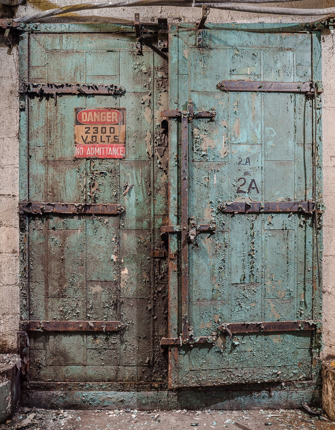 In Images: The Domino Sugar Factory's Beautiful Decline - Image 25 of 43