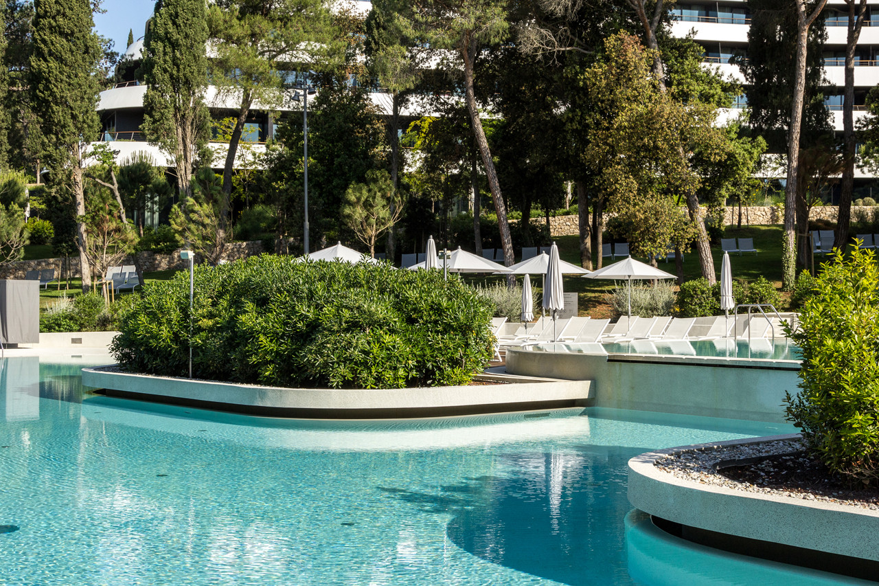 Piscinas Externas de Lone / 3LHD - Imagem 8 de 22