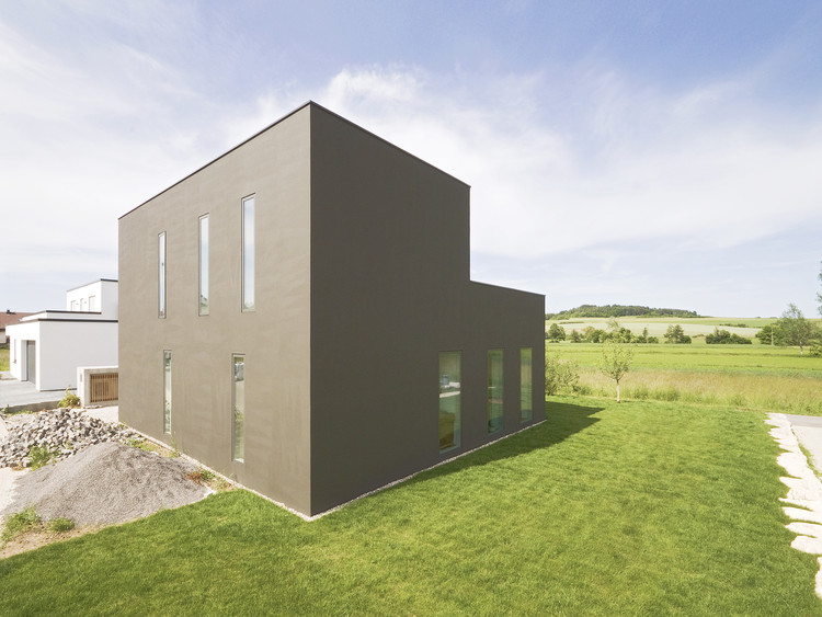 House 9,74 x 9,74 / f m b architekten - Windows, Facade