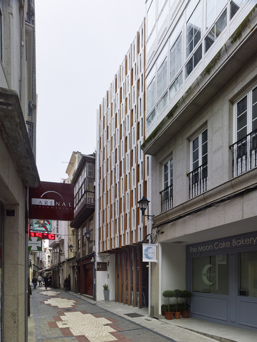 Rehabilitación de Inmueble en C_Galera 43 / CREUSeCARRASCO Arquitectos - Windows, Facade