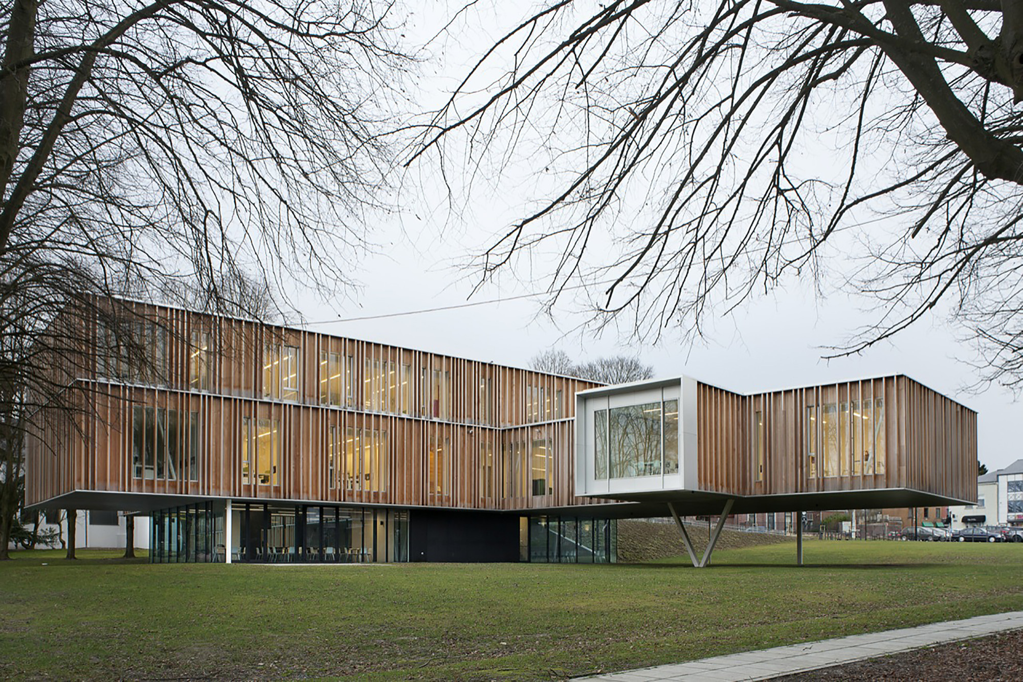 Galería de Ayuntamiento de MontignyleTilleul / V+ 5