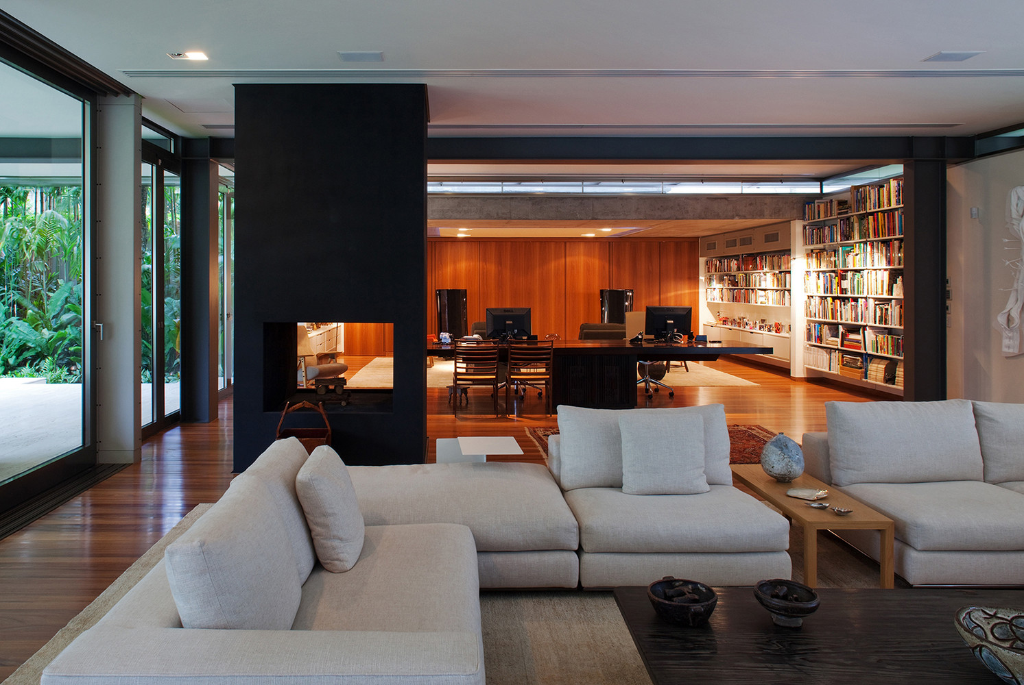 Gallery of A.B House / Andrade Morettin Arquitetos Associados - 4