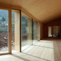  Lineal House in Bione / estudoquarto - Door, Windows