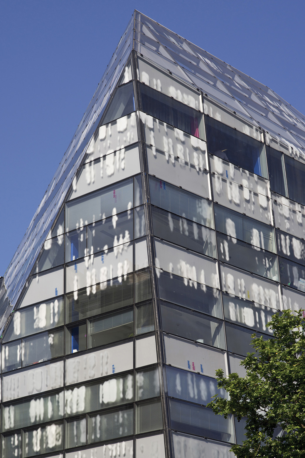 Gallery of Imagine Institute / Ateliers Jean Nouvel + Valero Gadan ...
