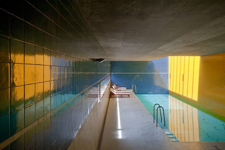 Álvaro Siza, between Modern and Traditional - Image 26 of 67