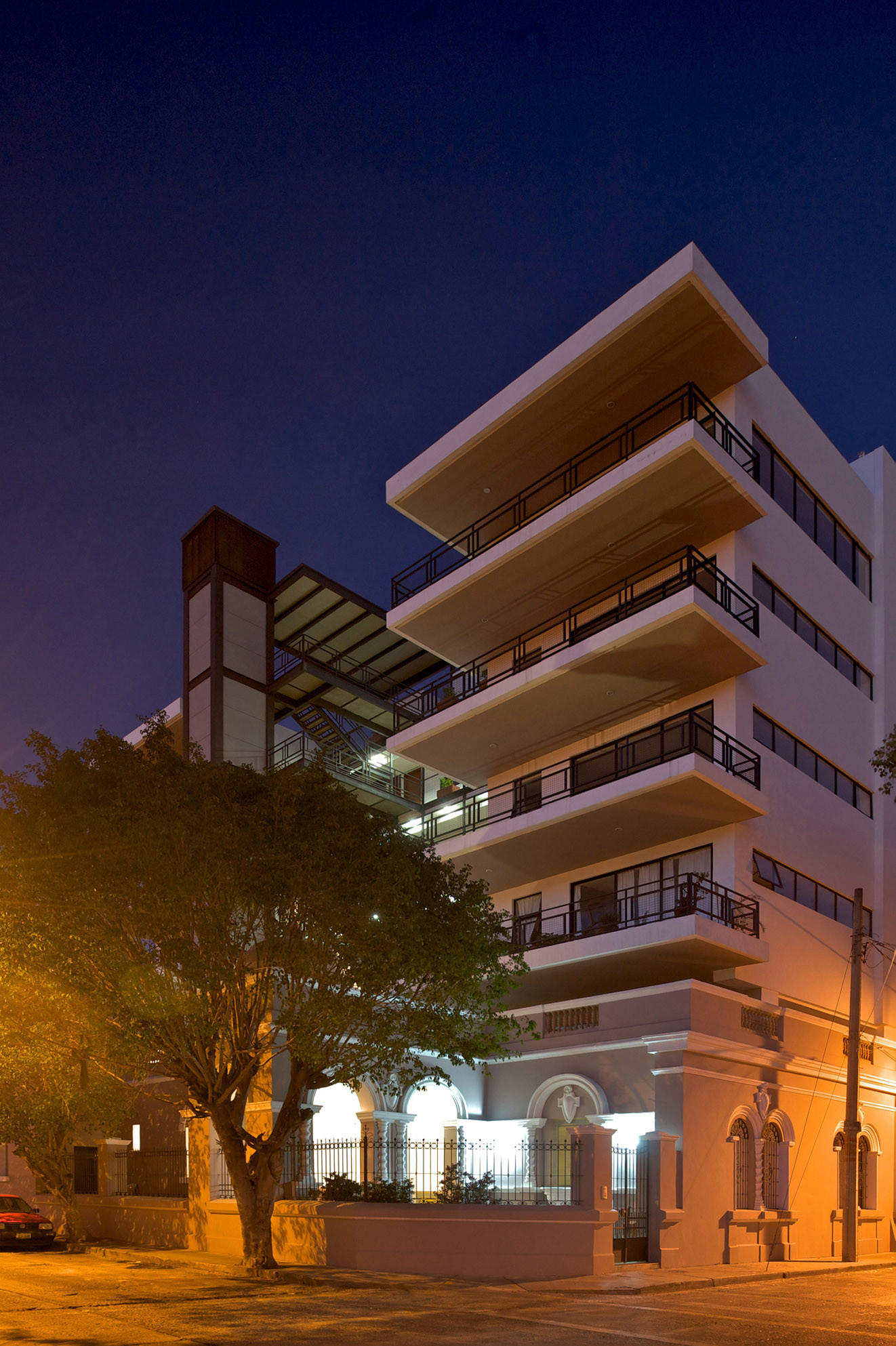 Gallery of Gleason House Building / Trama Arquitectos 10