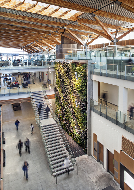 Universidade de Windsor CEI / B+H, © Tony Hafkenscheid