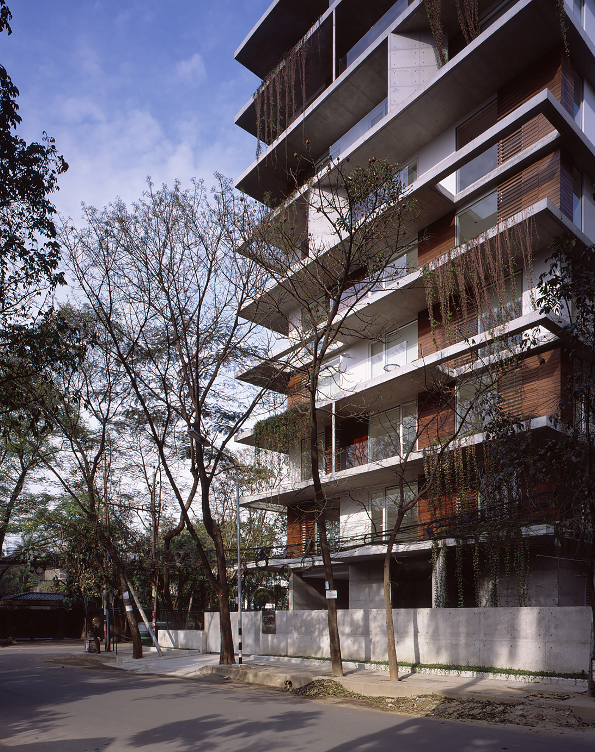 EHL Premium Condominiums / Kashef Chowdhury URBANA ArchDaily