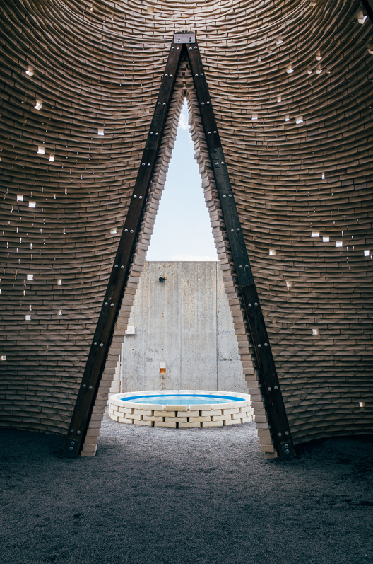 © Andrew Nunes