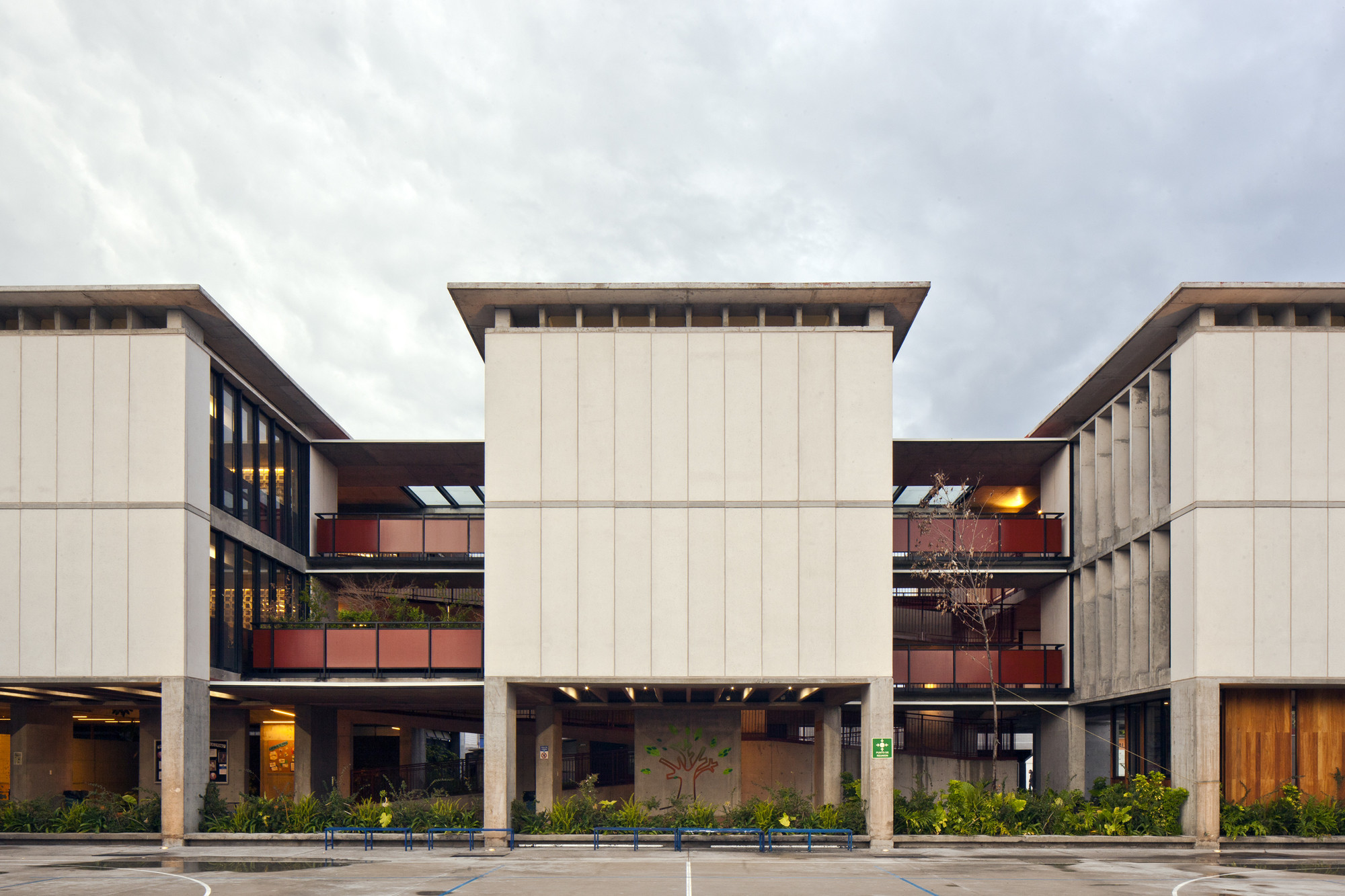 Primaria Nuevo Continente / Miguel Montor, © Onnis Luque