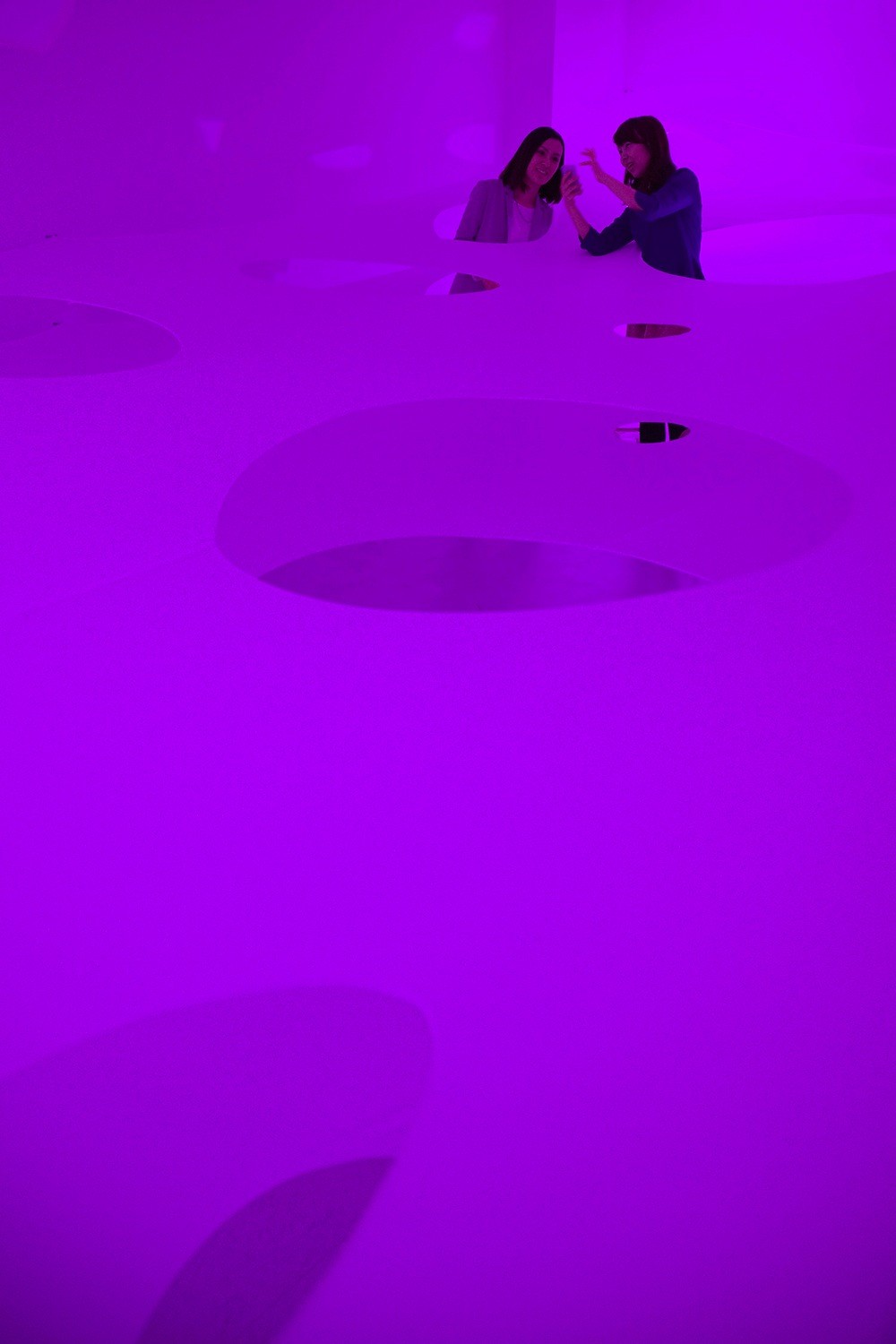 Instalação de Kotaro Horiuchi: Membranas Perfuradas Flutuantes - Imagem 9 de 16