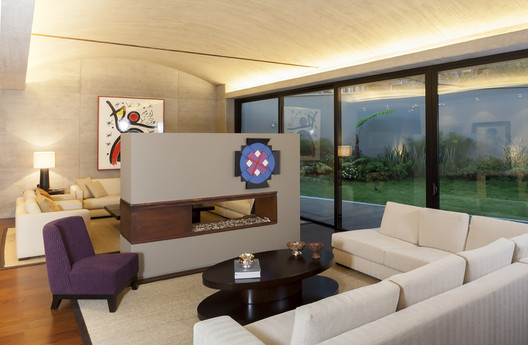 CR House  / H+H Arquitectos - Interior Photography, Living Room, Sofa, Table