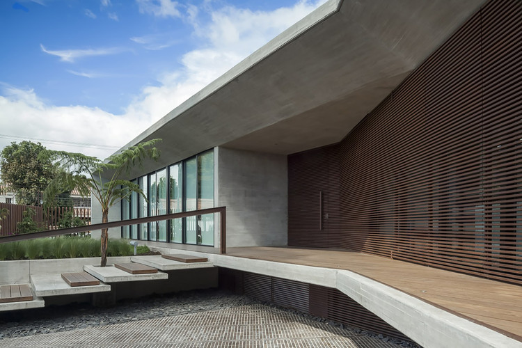 CR House  / H+H Arquitectos - Image 11 of 25