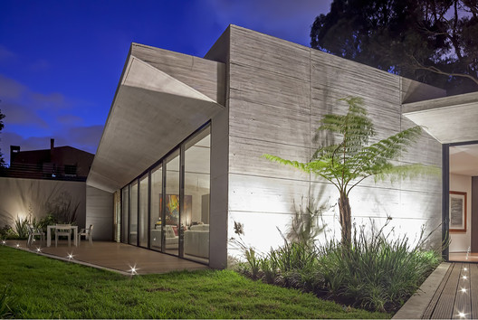 CR House  / H+H Arquitectos - Image 13 of 25