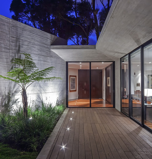 CR House  / H+H Arquitectos - Exterior Photography, Lighting, Facade