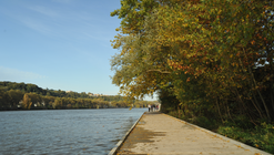 Paisaje y Arquitectura: Rives de Saône, sendero por la ribera del río que conecta naturaleza y ciudad / BASE