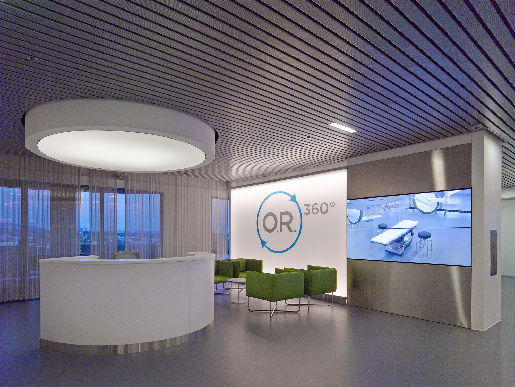 Gallery of CedarsSinai 360 Simulation Lab / Yazdani Studio of CannonDesign 7