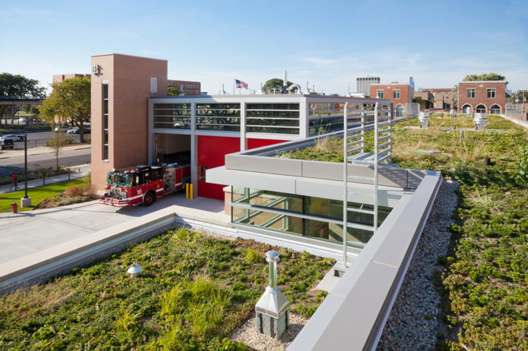 Engine Company 16 FireHouse / DLR Group - Fire Station, Garden, Facade, Handrail