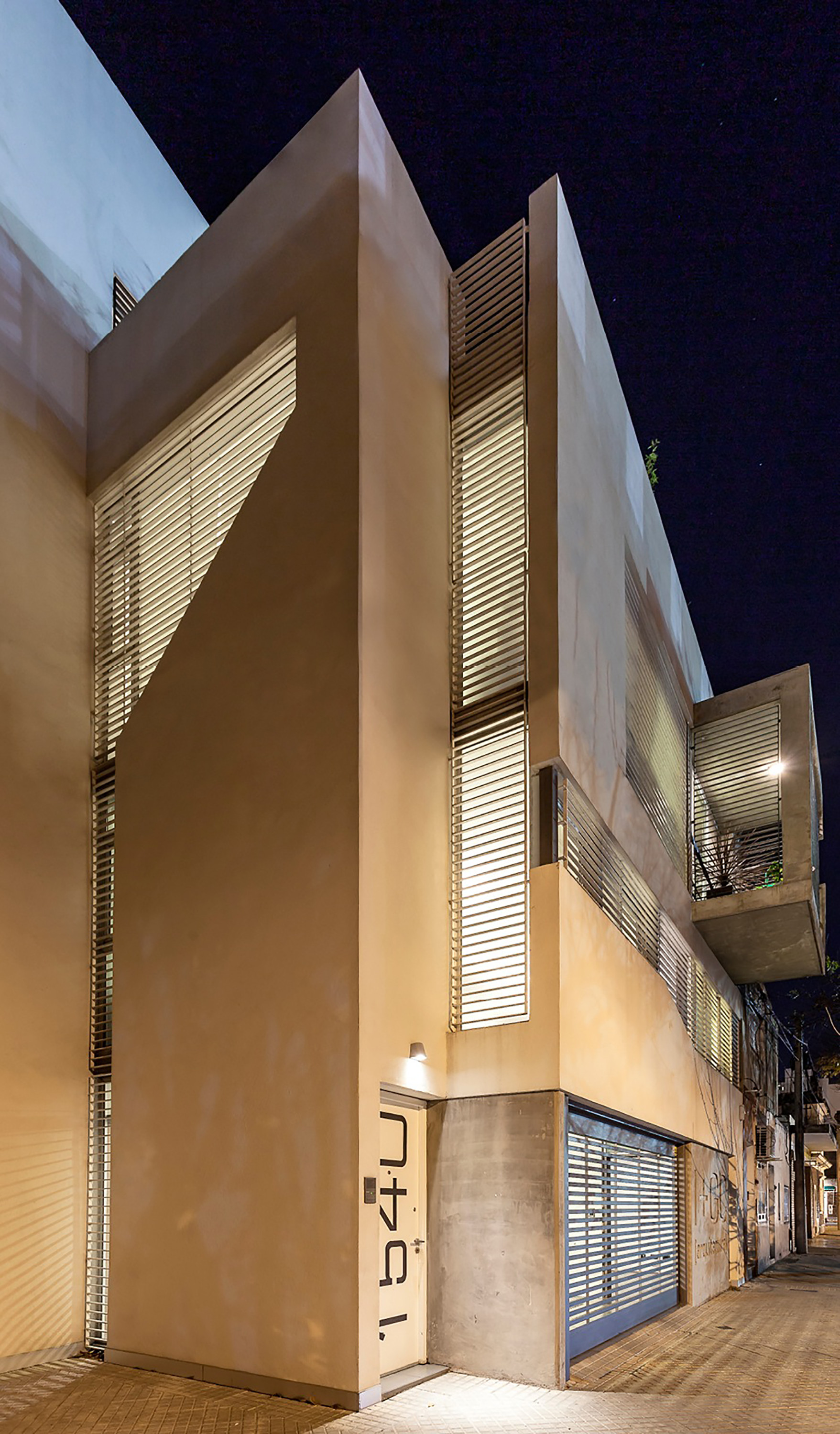 Gallery of 3 Houses in Rosario / I+GC [ar] 9