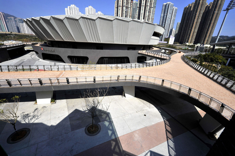 Hong Kong Velodrome / P&T Group - Cityscape