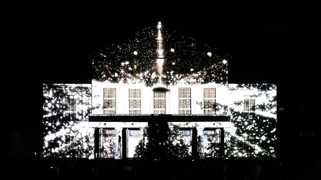 Vídeo: Projection mapping no Teatro Nacional de Weimar / KLANG³ - Imagem 1 de 2