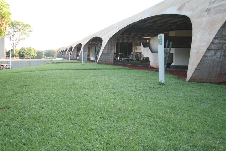 Galeria de Clássicos da Arquitetura: Escola de Administração Fazendária ...