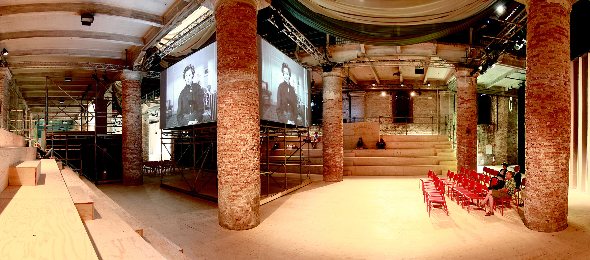 OMA Creates 360-Degree Cinema at the Venice Biennale  - Image 6 of 9