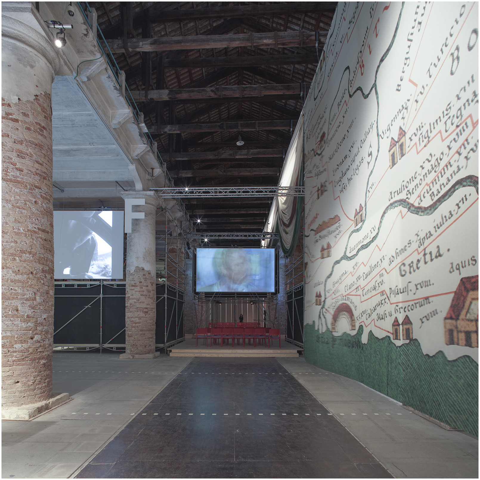 OMA Creates 360-Degree Cinema at the Venice Biennale  - Image 5 of 9