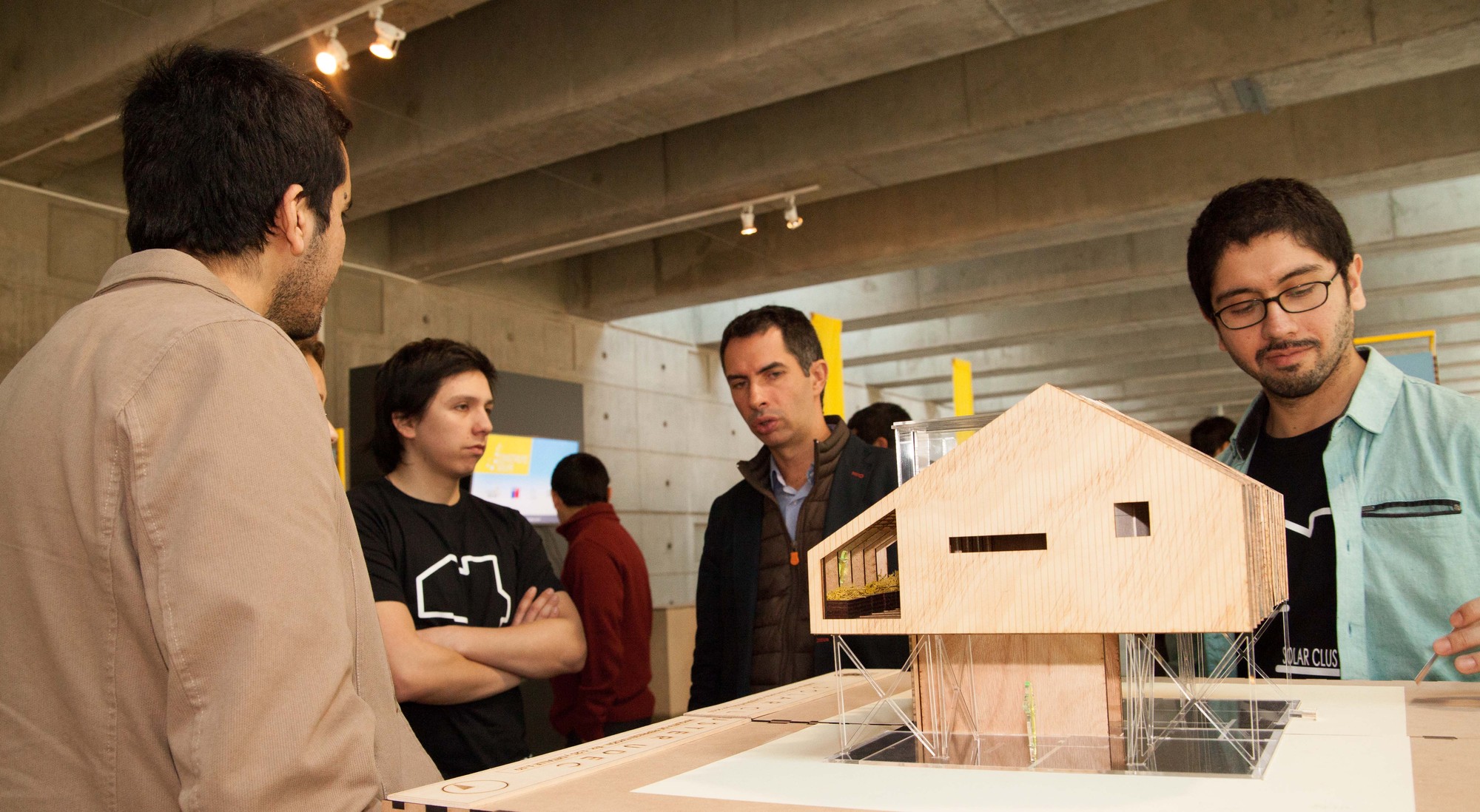 Construirán diez prototipos de viviendas económicas sustentables en Santiago, Cortesia de Construye Solar