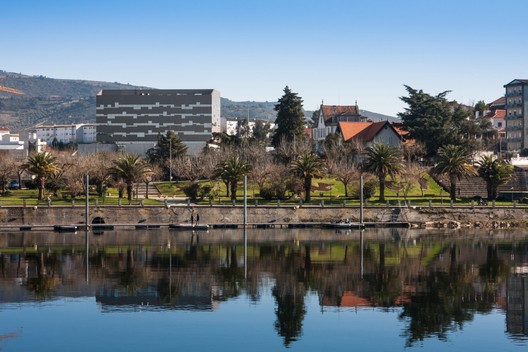 Private Hospital Terra Quente / Pitagoras Group Private Hospital Terra Quente / Pitagoras Group - Waterfront