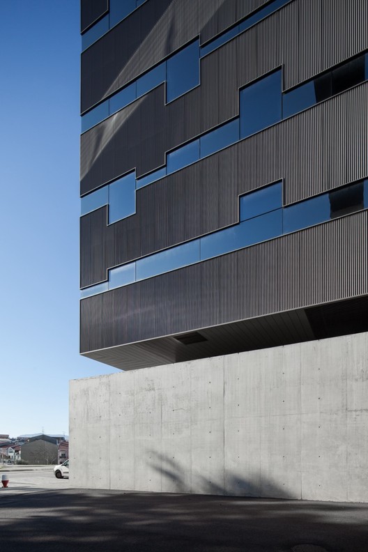 Private Hospital Terra Quente / Pitagoras Group Private Hospital Terra Quente / Pitagoras Group - Facade